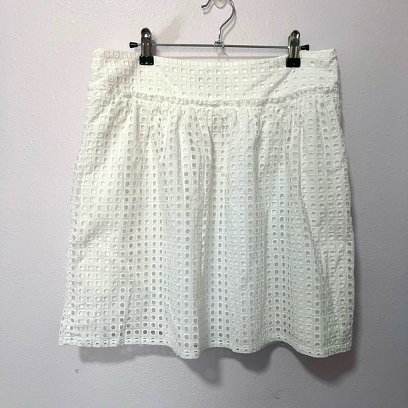 Ann Taylor White eyelet A-Line Skirt 10 - Picture 1 of 6